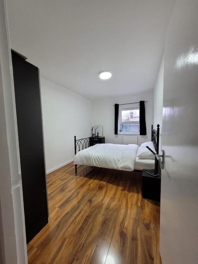 Stunning 1 Bedroom Apartment In Лондон Экстерьер фото